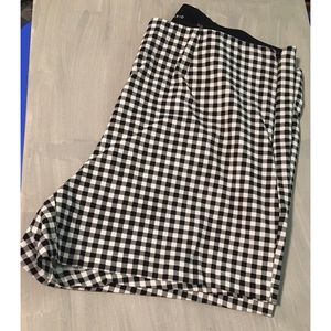 TORRID BLACK CHECKERED HOT PANTS